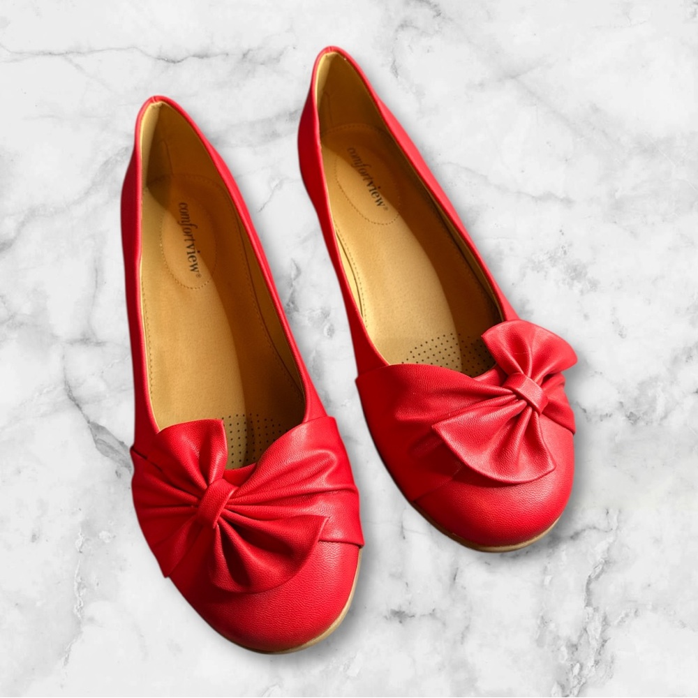 Comfortview woman’s The Pamela slip on flat red size 9ww